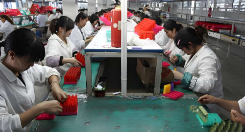 Cina, il manifatturiero si ferma a maggio: PMI a quota 50, economia in bilico tra crescita debole e stagnazione